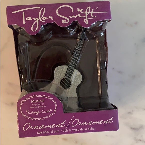 Taylor swift singing guitar ornament - Picture 1 of 2